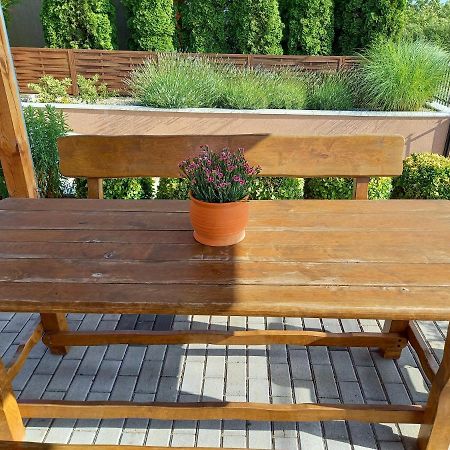 Laura-Haus Lägenhet Vonyarcvashegy Exteriör bild