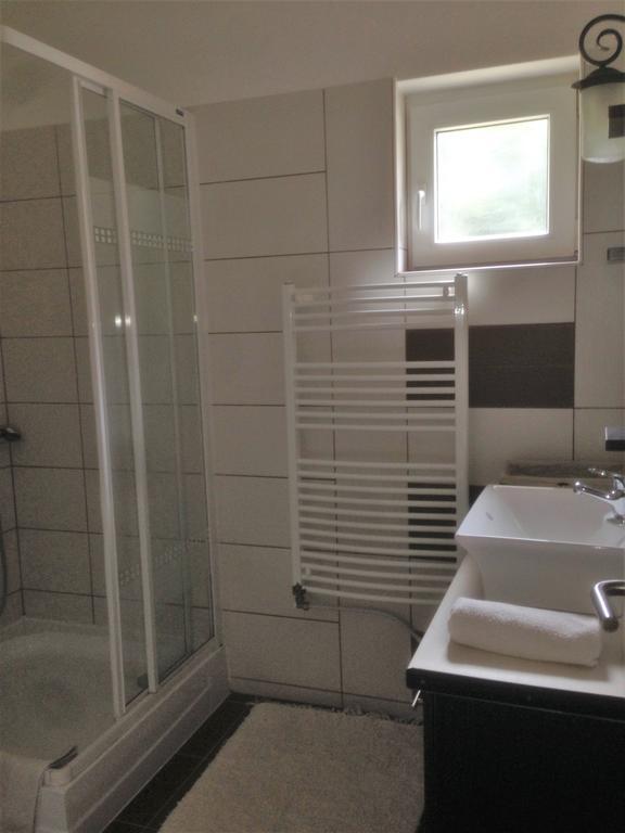 Laura-Haus Lägenhet Vonyarcvashegy Exteriör bild