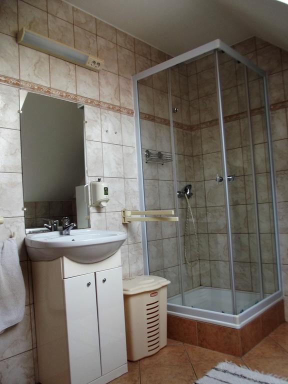 Laura-Haus Lägenhet Vonyarcvashegy Exteriör bild