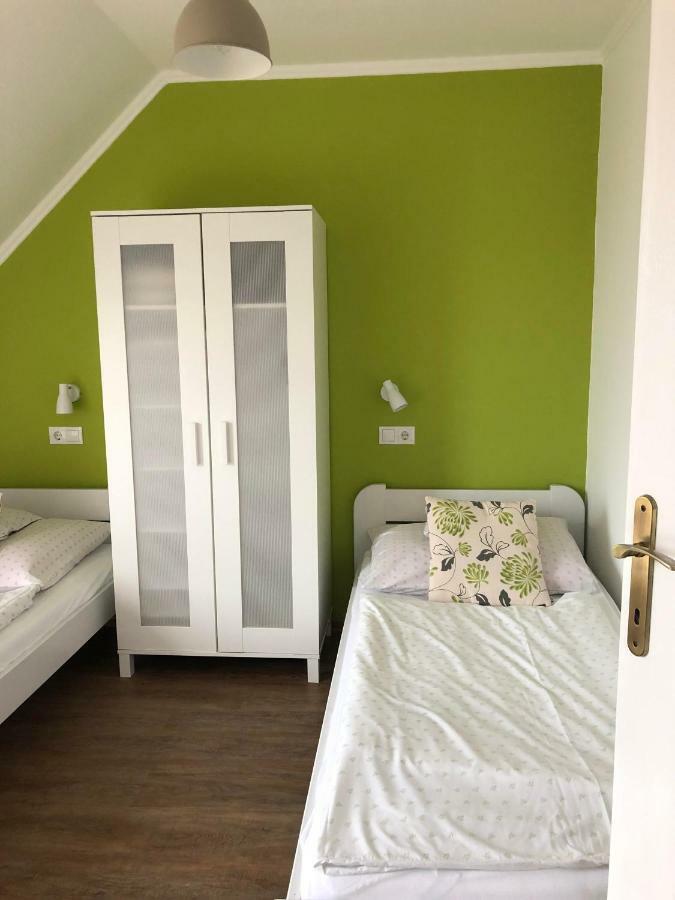 Laura-Haus Lägenhet Vonyarcvashegy Exteriör bild